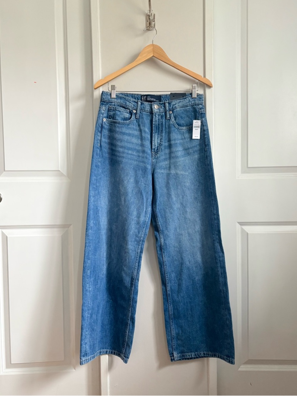GAP High Rise Wide-Leg Jeans | NWT | Size 8 / 29 | Lightweight Deni
